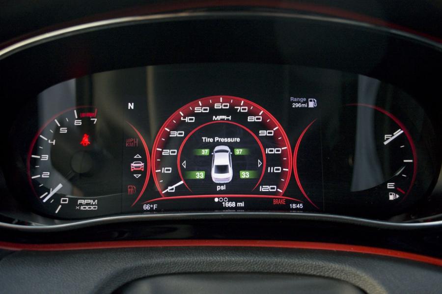  Dodge Dart GT 2013 года  (фото 45 из 55)